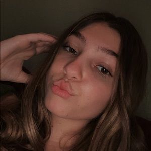 Meet your Posher, Abigial